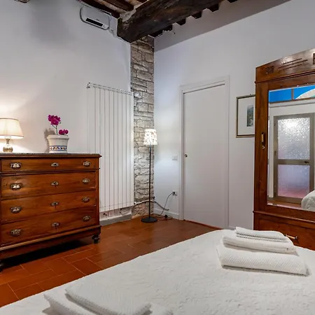 Residenza Via Felicchi 10 Apartamento
